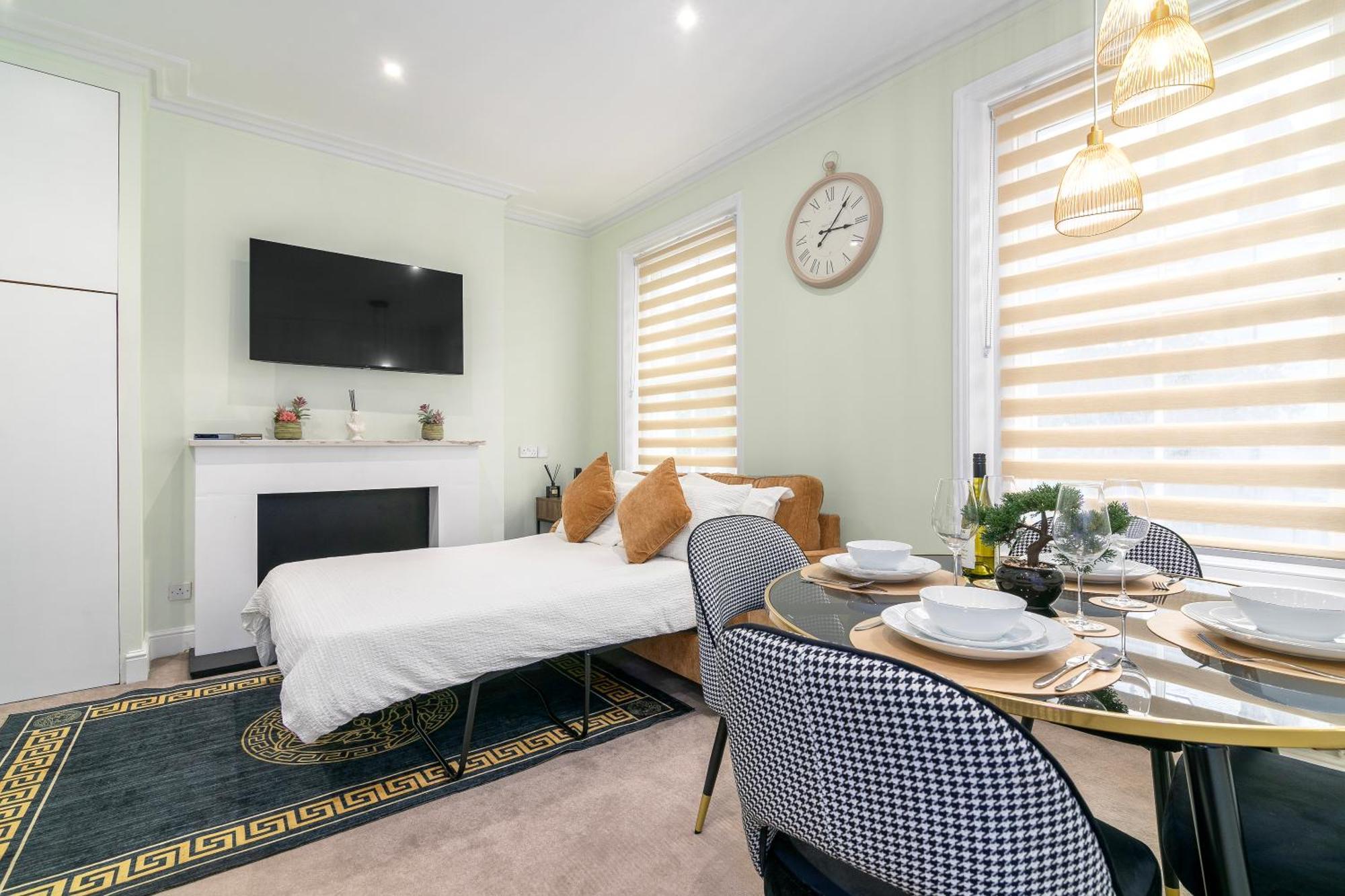 Апартаменты Cosy Flat 5 Min From Holland Park Station! Лондон Экстерьер фото
